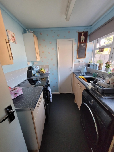 2 bed gff with 1 bathroom (wet room)in Epsom  mutual exchange photo