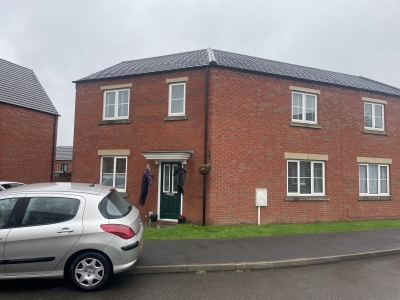 3 bed Swadlincote Semi detached driveway garage  photo