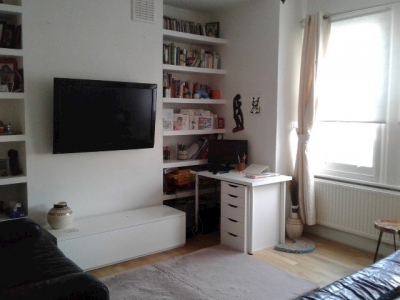 2 bedroom RTB in Nunhead looking 2/3 bedroom RTB
