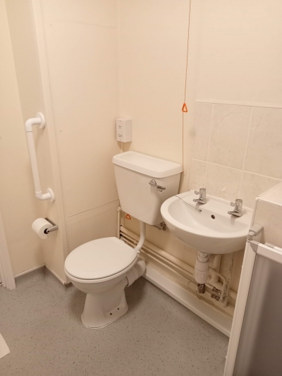 Quiet, Clean, 1 Bed Flat in Over 55 Assisted Living Scheme council house exchange photo