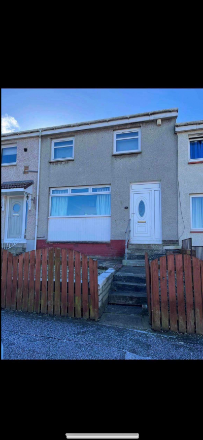 2 Bed Larkhall Wanting 3-4 bed Larkhall  photo