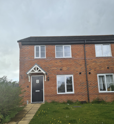 3 bed end property in sought after area  photo