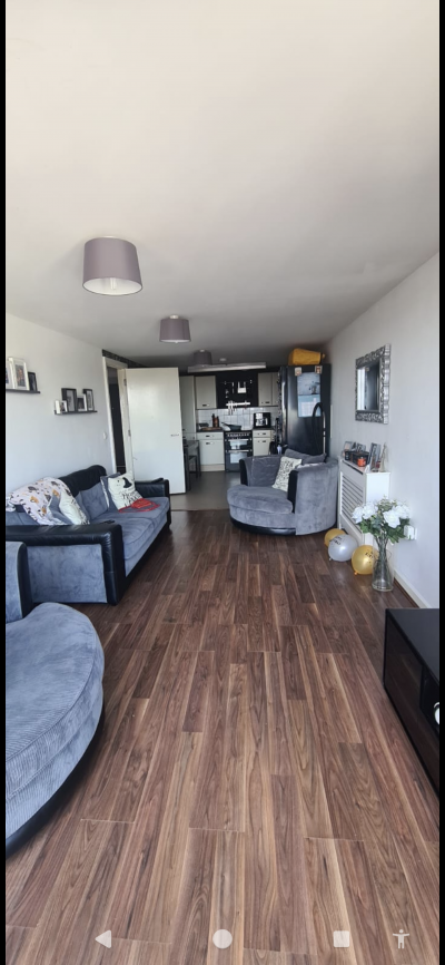 2 bed flat for 3 bed house   photo