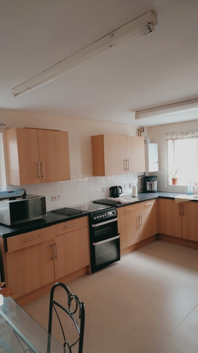 4 bed house looking for 3 bed house mutual exchange photo