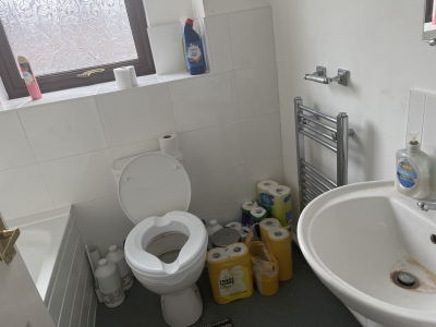 1 bedroom semi detached house looking for swap in barnehurst mutual exchange photo