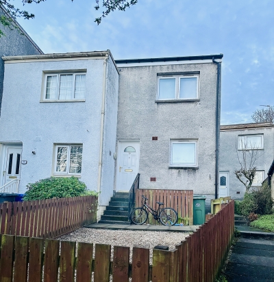 2 bedroom house In Johnstone Wants 3 bedroom house In Johnstone