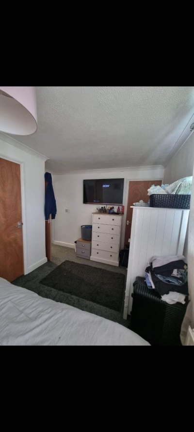 2 bed needing 3 bed  council house exchange photo